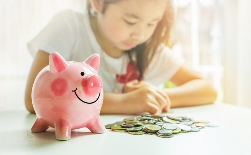Top 5 ways to teach kids about money & budgeting